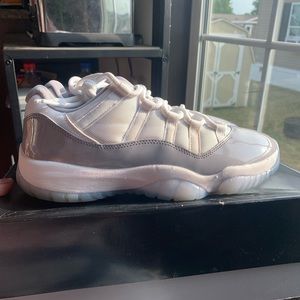 Jordan retro 11 low cement grey